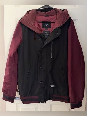 Ride Snowboards Vantage Men's Snow Jacket, Black/Burgundy, Small
